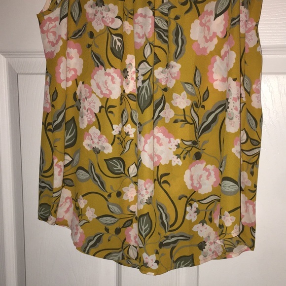 Loft, women’s blouse, size Medium - Picture 3 of 6